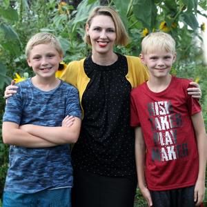 Meet your Posher, Leigh anne